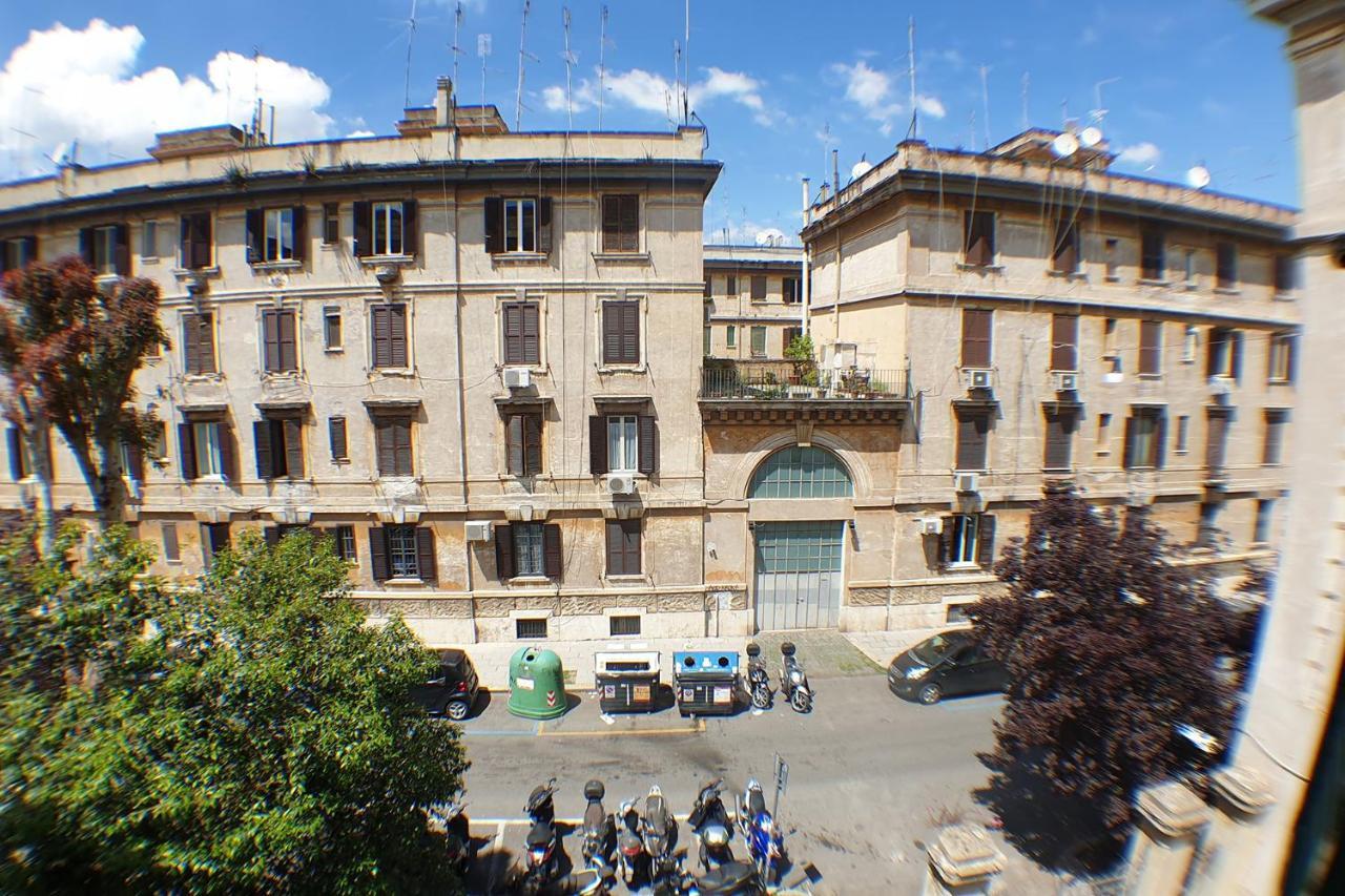 רומא Casa Ferrari Testaccio E Trastevere Wi-Fi Free מראה חיצוני תמונה